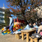 さいたま市の幼稚園の園庭で遊ぶ園児達の様子